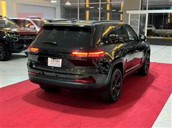 جیپ گراند شیرۆکی